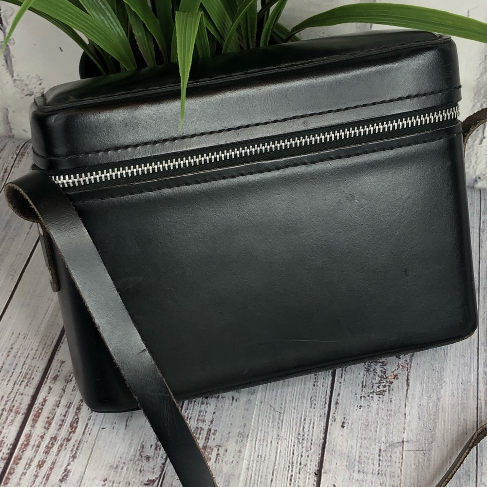 Genuine leather handmade Box Crossbody black bag - Picture 2 of 7